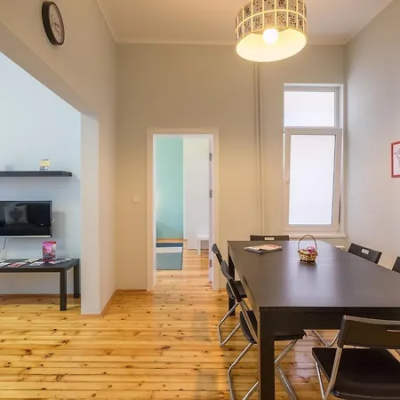 Apartment Poker Style In Heart In The