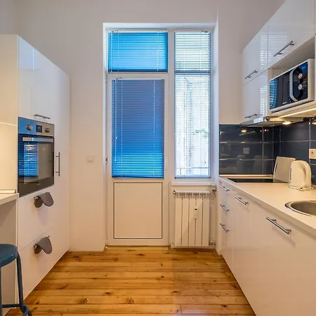 Apartment Poker Style In Heart In The