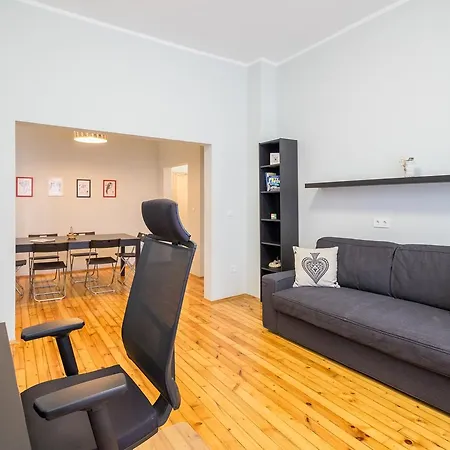 Apartment Poker Style In Heart In The *